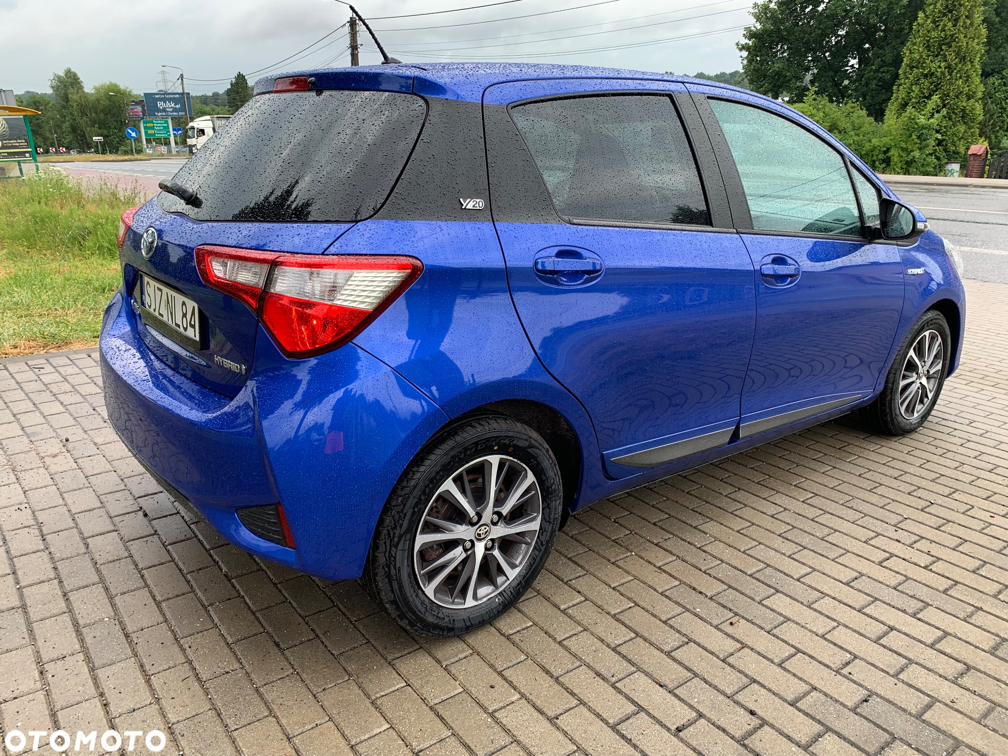 Toyota Yaris Hybrid 100 Premium - 6
