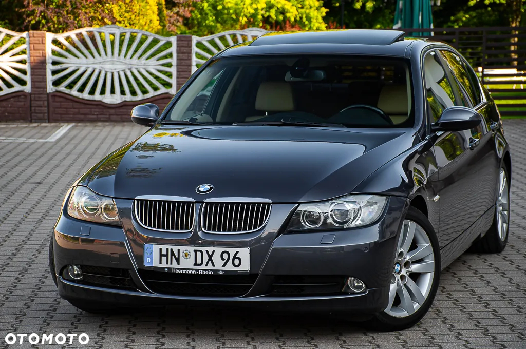 BMW Seria 3 325i - 22