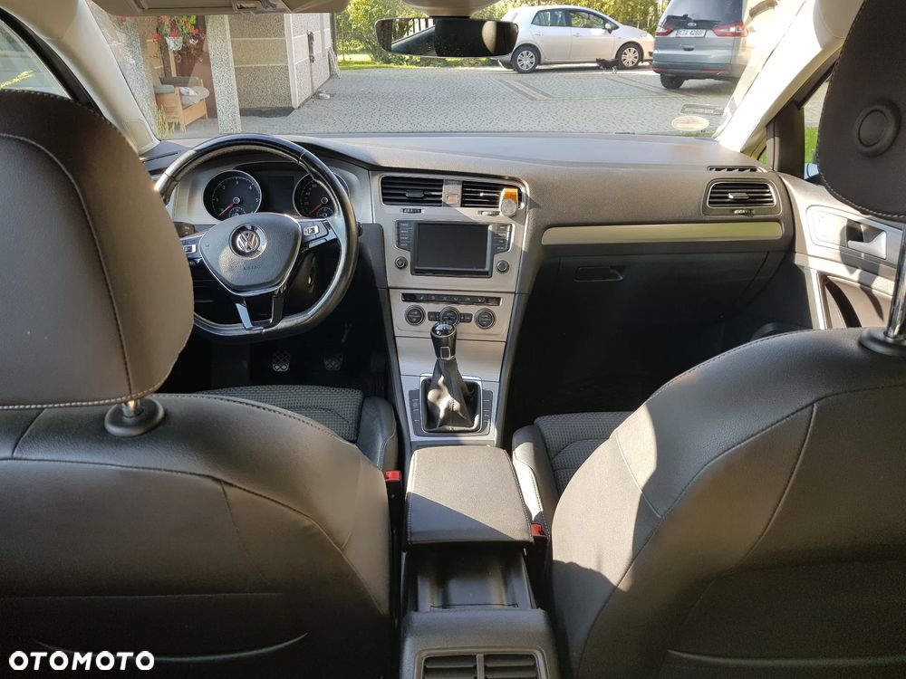 Volkswagen Golf 1.6 TDI BlueMotion Technology Comfortline - 10