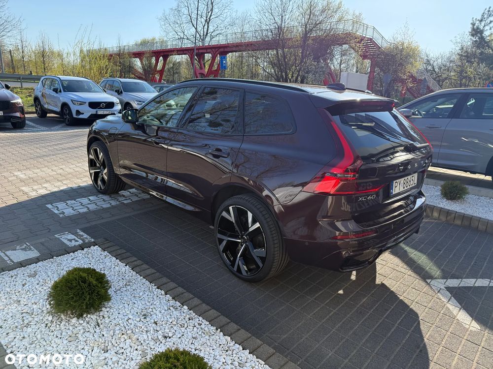 Volvo XC 60 T8 Plug-In Hybrid AWD Ultra Dark - 8