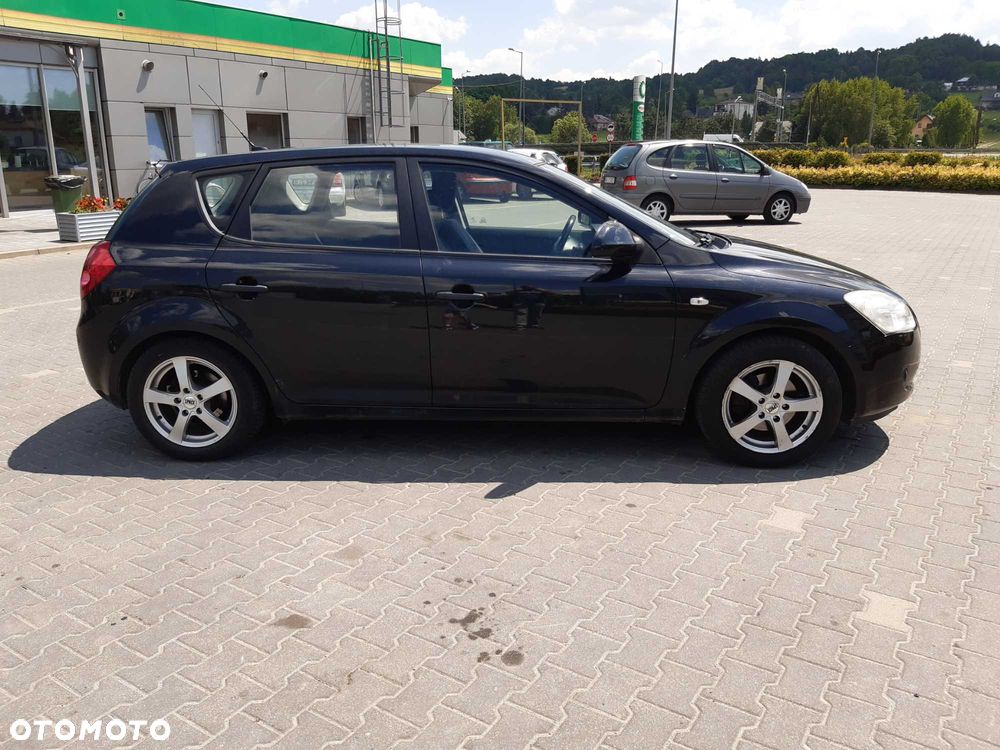 Kia Ceed - 2