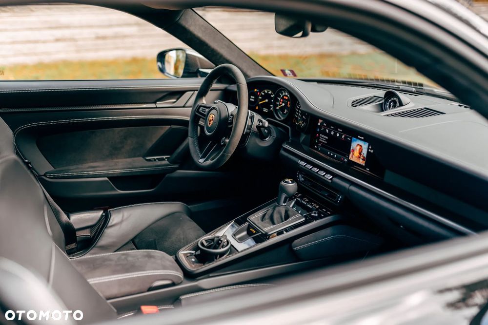 Porsche 911 GT3 - 10