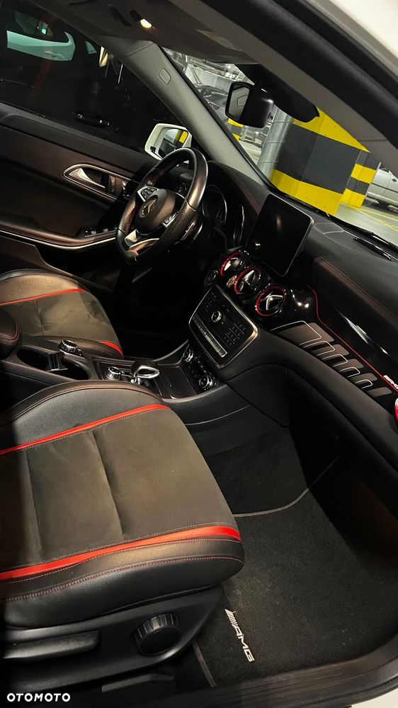 Mercedes-Benz CLA - 36