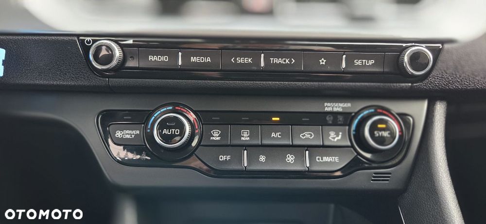 Kia Niro 1.6 GDI 2WD Vision - 32