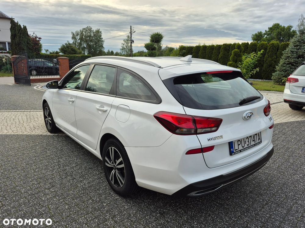 Hyundai i30 1.6 CRDI Intro - 8