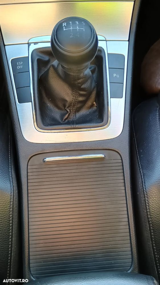 Volkswagen Passat - 19