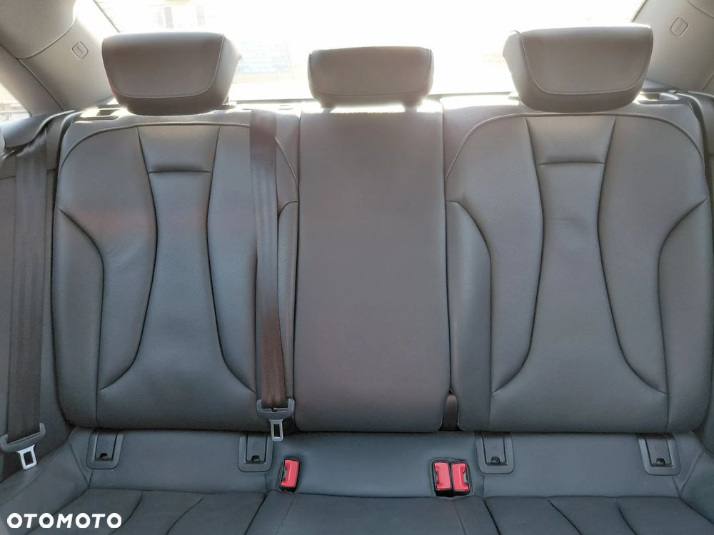 Audi A3 Limousine 35 TFSI S Line - 11