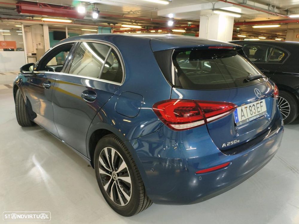 Mercedes-Benz A 250 e Style Plus - 3