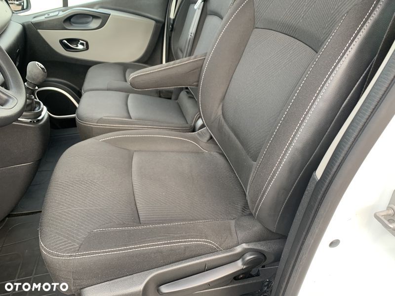 Renault Trafic L2H1 6cio osobowy Brygadowy DOKA Homologacja cięż. N1 FVAT23 Duża Ładowność 972kg - 25