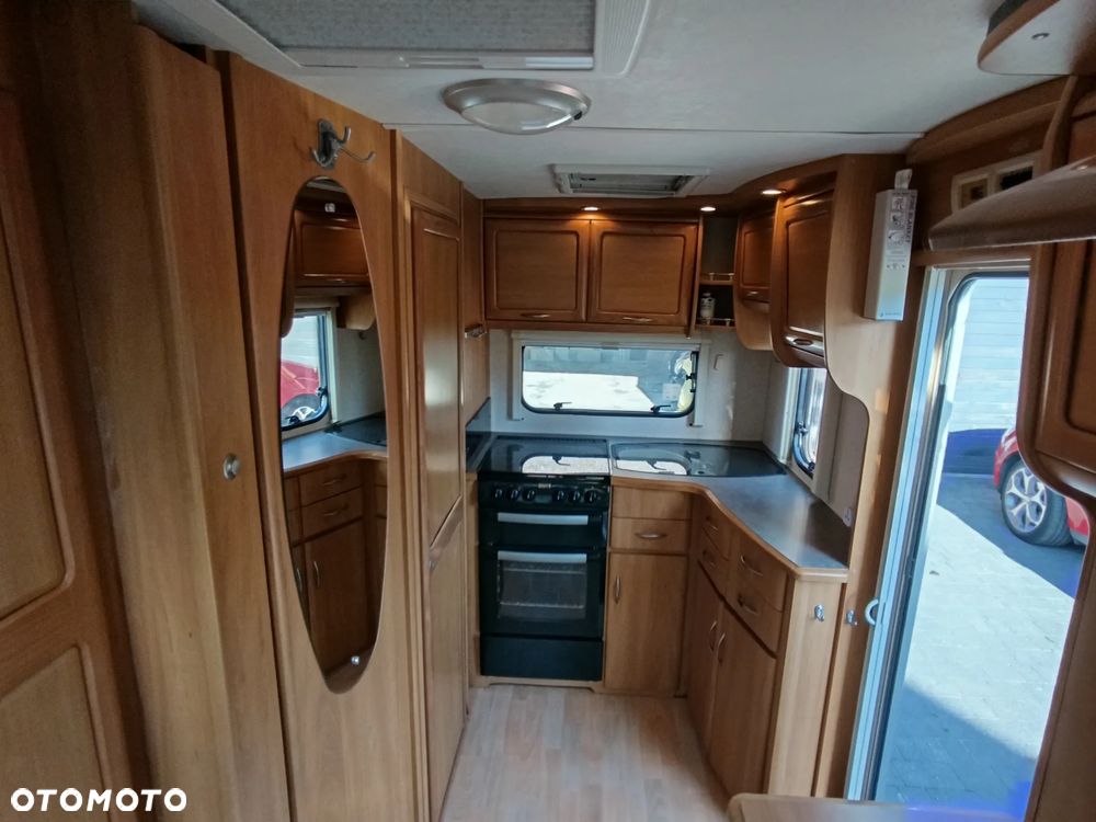 SWIFT Corniche - 12