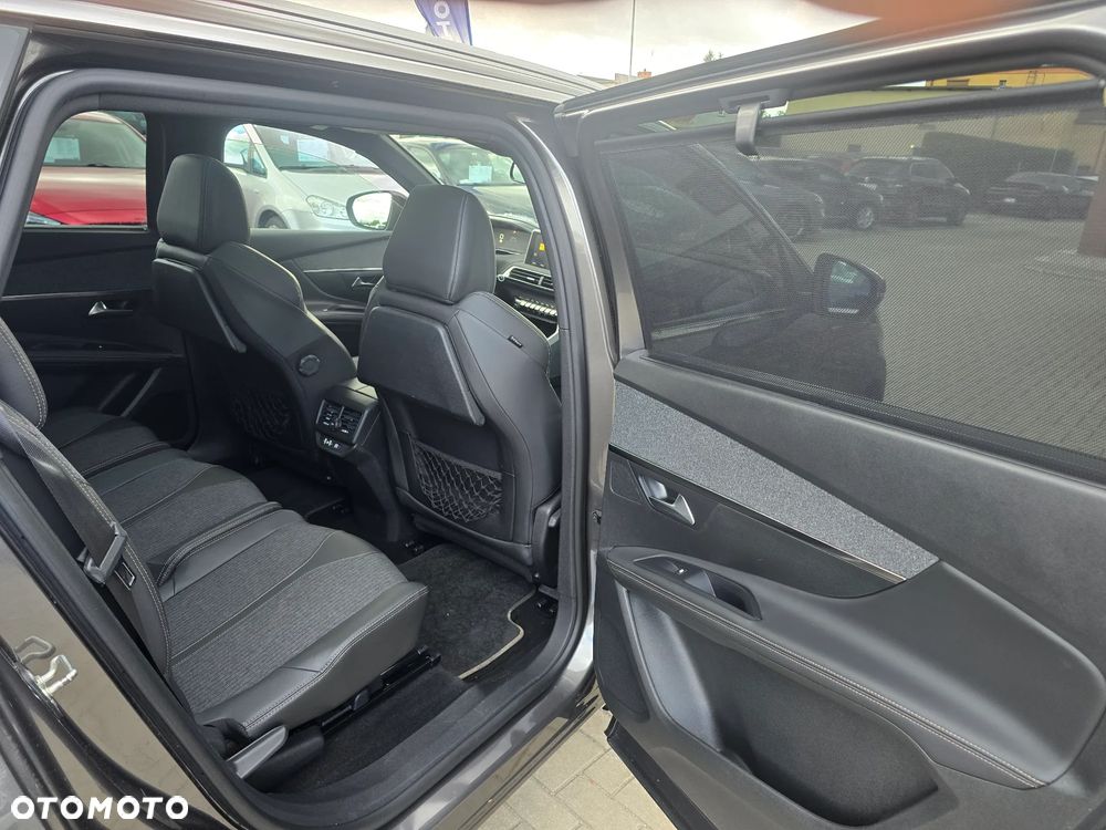 Peugeot 5008 - 10