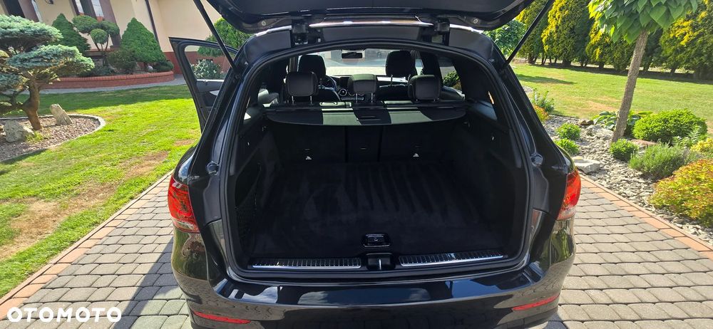 Mercedes-Benz GLC 300 4Matic 9G-TRONIC AMG Line - 16