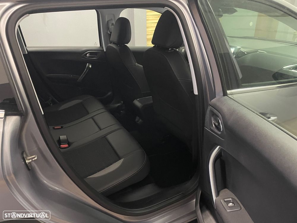 Peugeot 2008 PureTech 110 Stop&Start Allure - 23