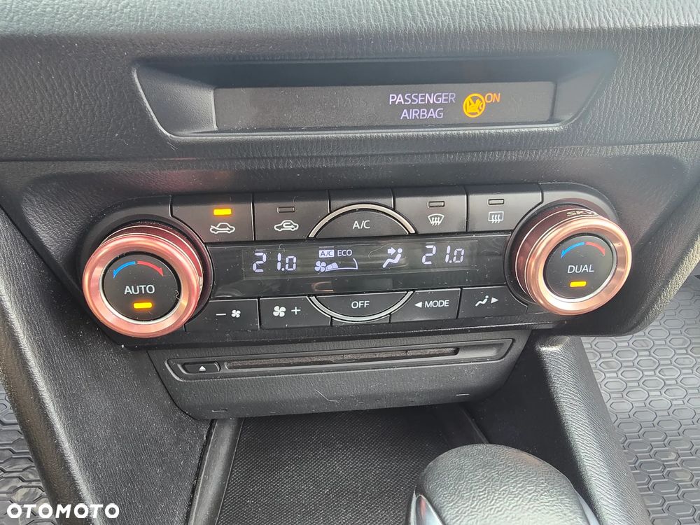 Mazda 3 - 10