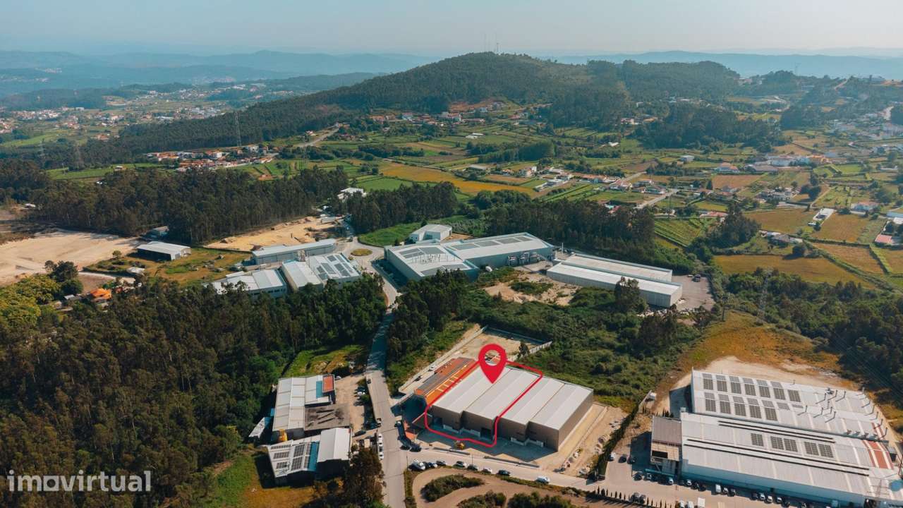 Armazém na zona industrial de Vandoma - Grande imagem: 2/33