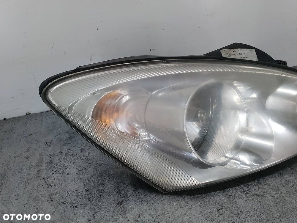 LAMPA PRZÓD PRAWA KIA CEE'D I 20-B855  TYC - 2