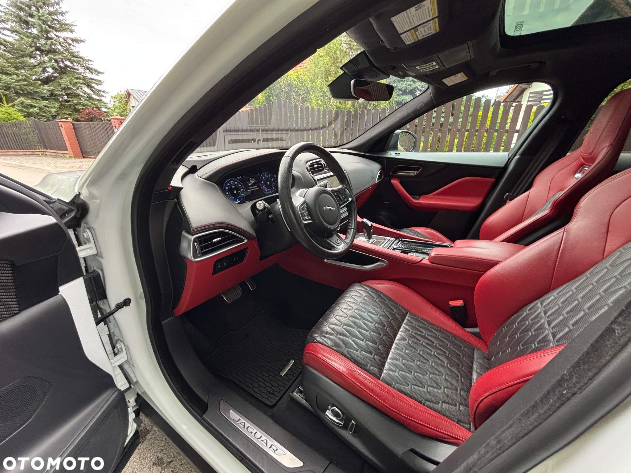 Jaguar F-Pace 5.0 V8 P550 AWD SVR - 15