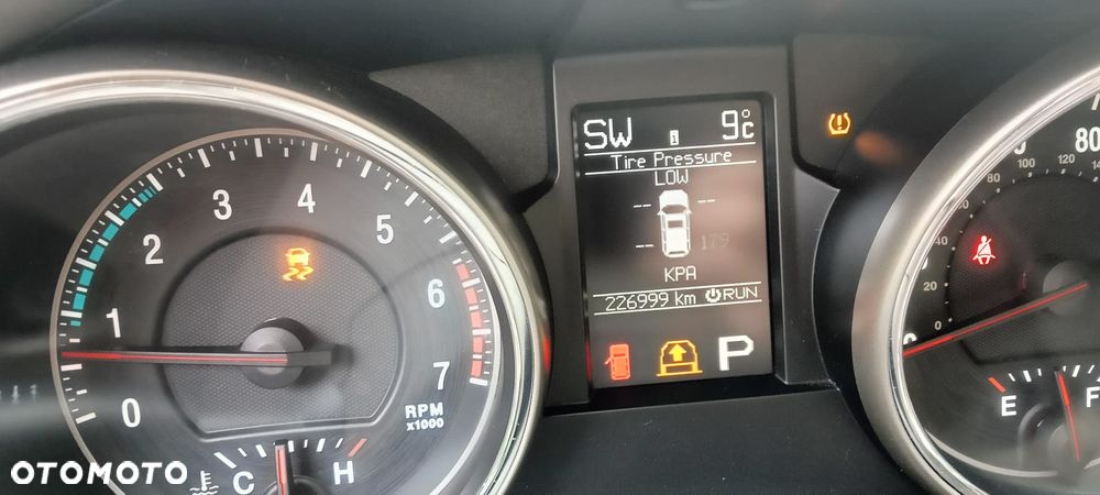 Jeep Grand Cherokee 5.7 V8 HEMI Automatik Overland - 10