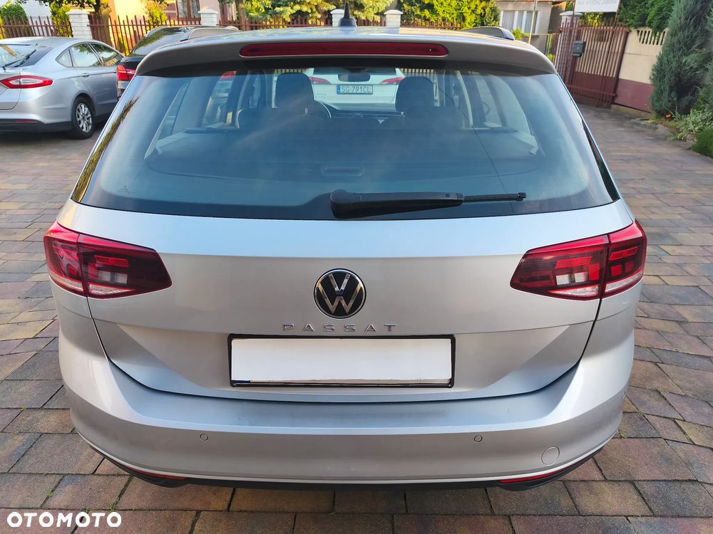 Volkswagen Passat - 5