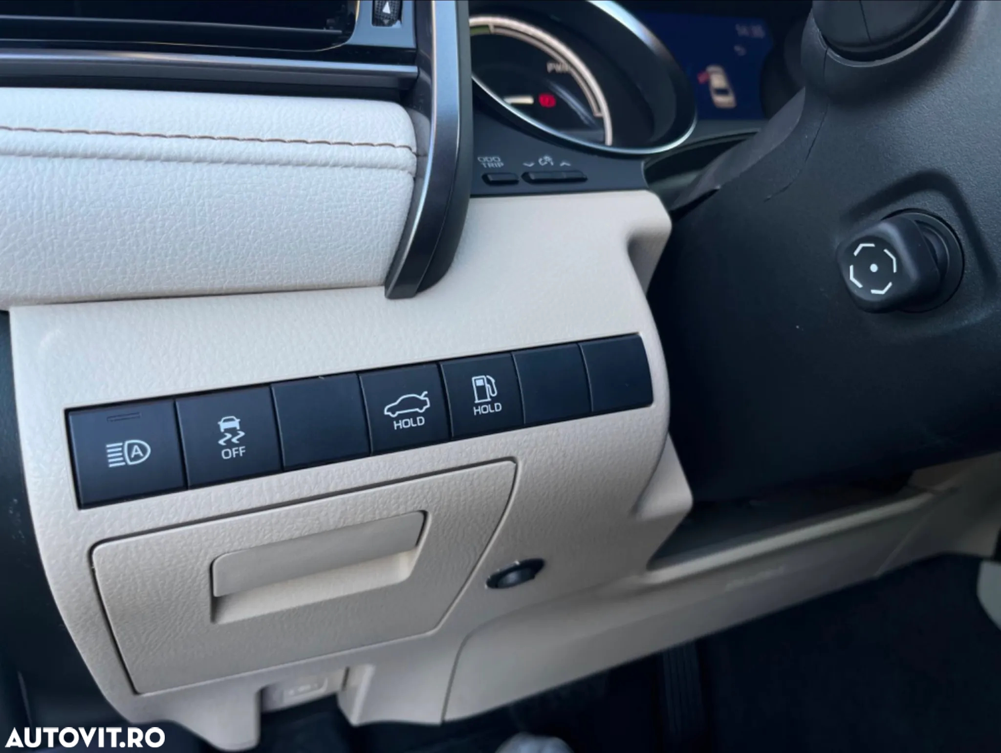 Toyota Camry Executive - 13