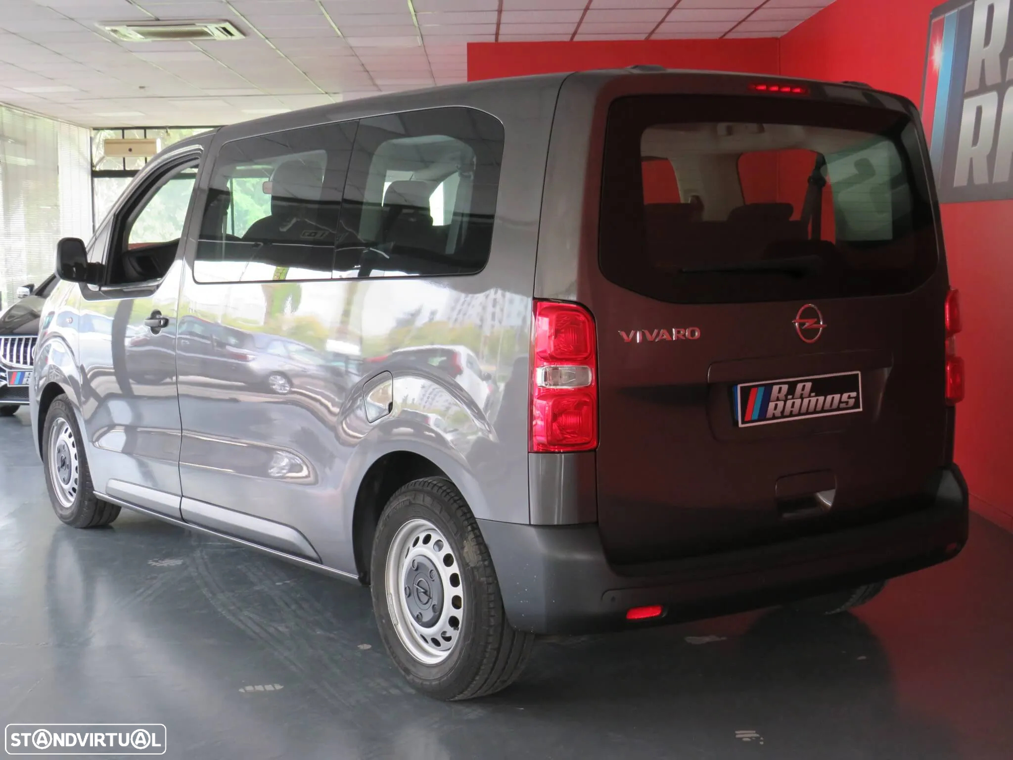Opel Vivaro 1.5 CDTi L2H1 Essentia Inc - 10