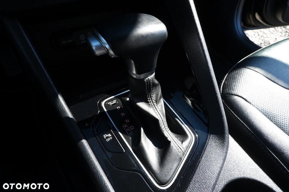 Kia Niro 1.6 GDI Hybrid L Business Line - 22