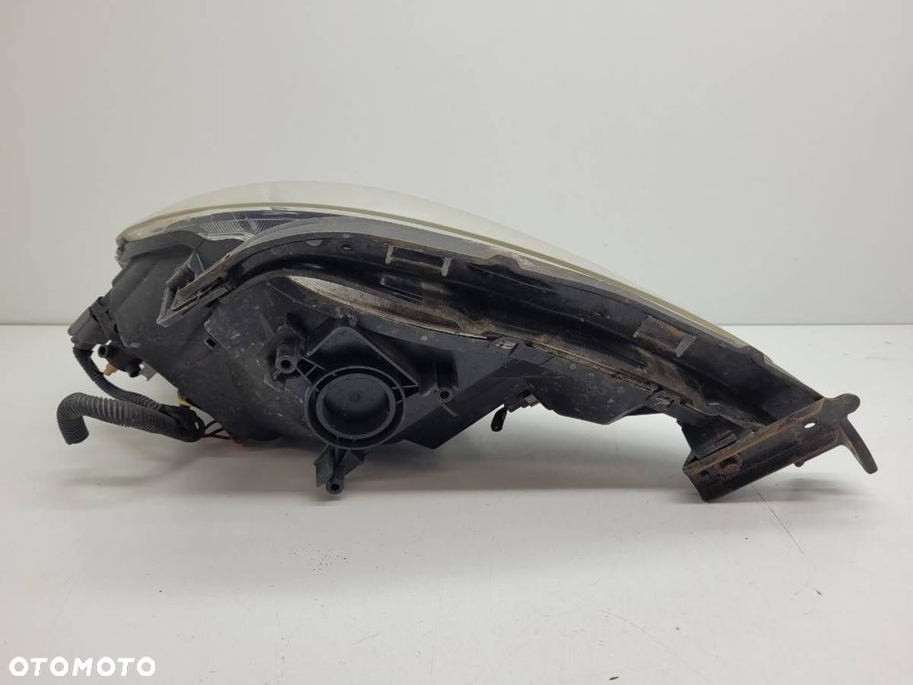 LAMPA PRZÓD PRAWA HONDA JAZZ II EUROPA 2005 - 5