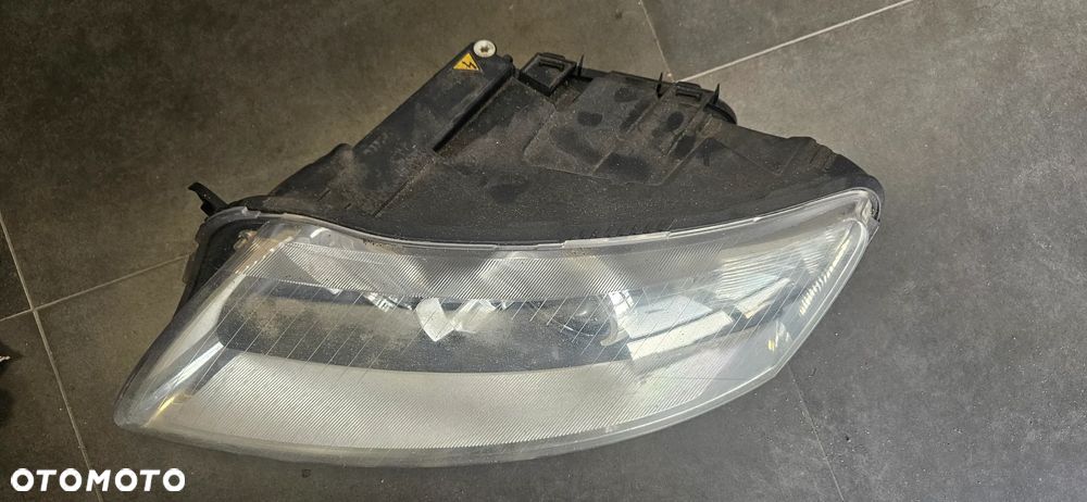 Lampa lewa prawa przód przednia xenon Audi A6 C6 2006r Europa - 11