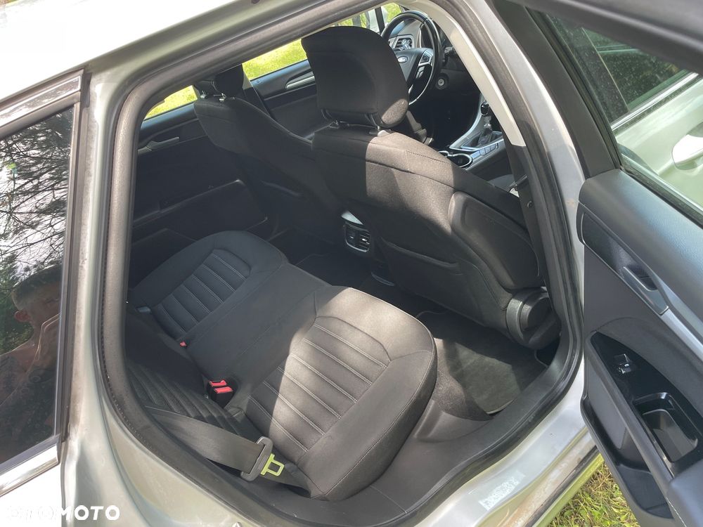 Ford Mondeo - 16