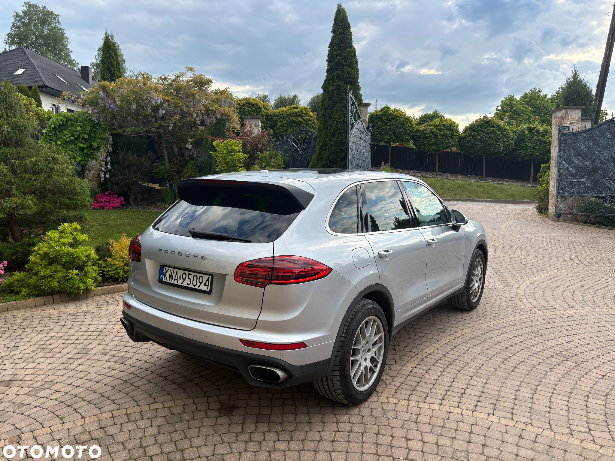 Porsche Cayenne - 5