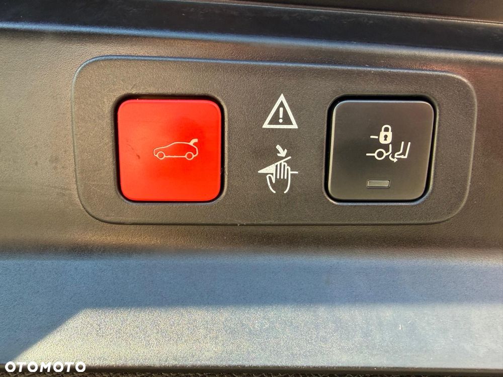 Peugeot 5008 BlueHDi 180 EAT8 GT - 24