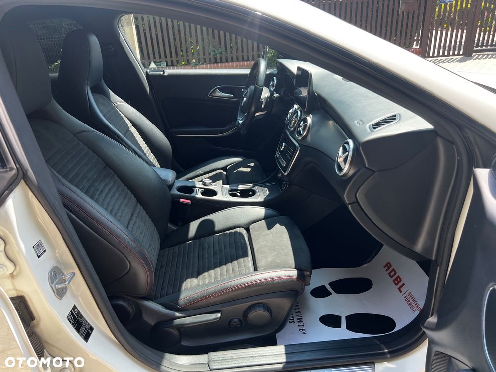 Mercedes-Benz CLA - 23