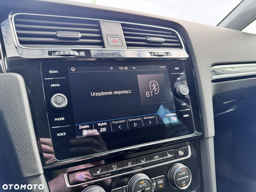 Volkswagen Golf - 35