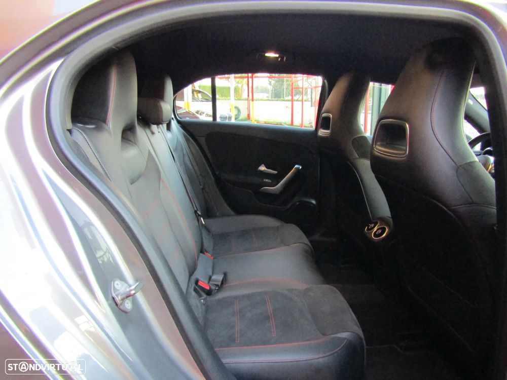 Mercedes-Benz A 180 d AMG Line - 15