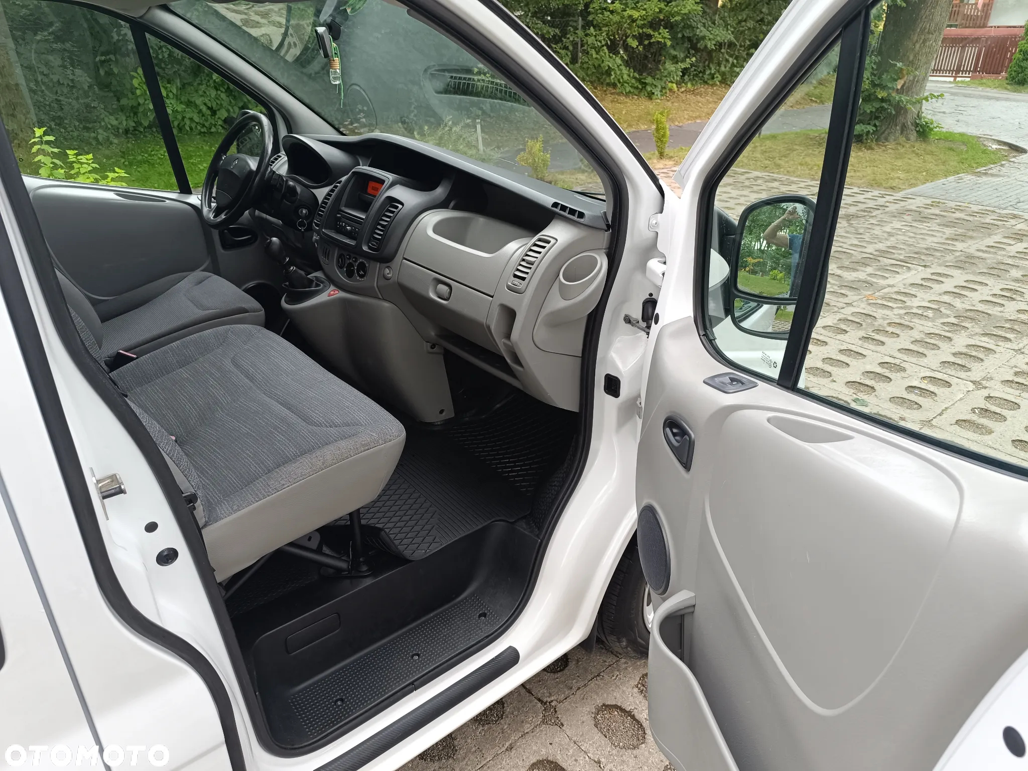 Renault TRAFIC - 22