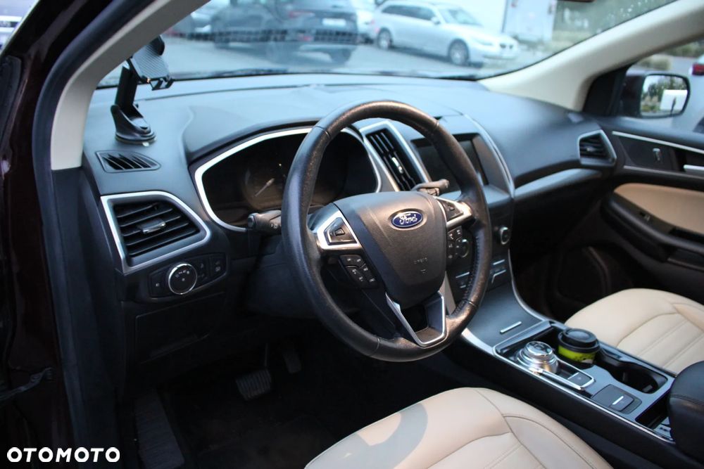 Ford Edge - 16