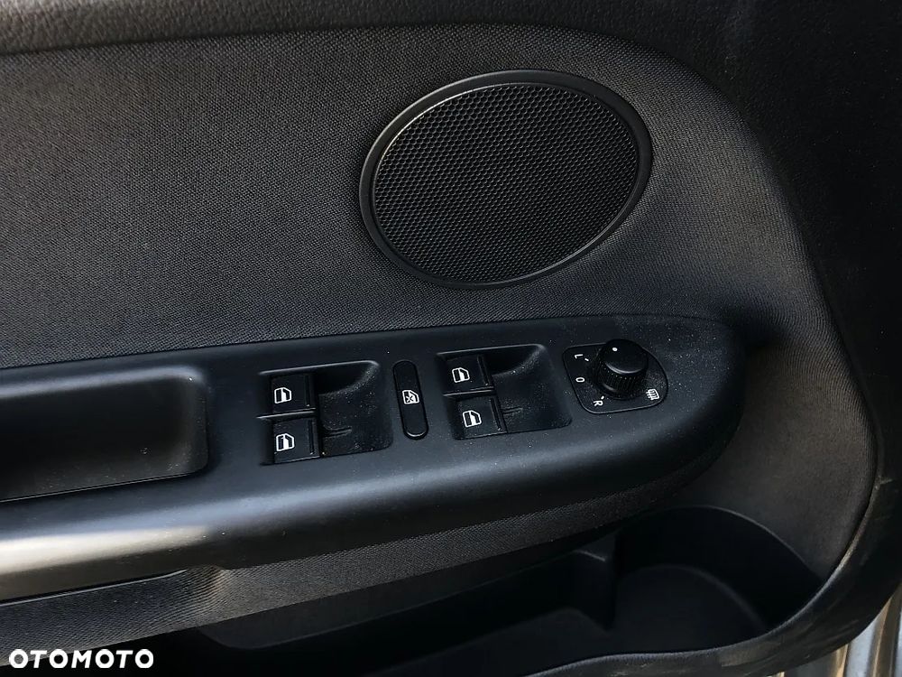 Volkswagen Golf Plus - 21