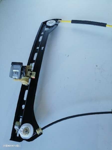 ELEVADOR DE VIDRO FRONTAL ESQUERDO MERCEDES-BENZ CLASSE C COUPÉ 2018 - 3