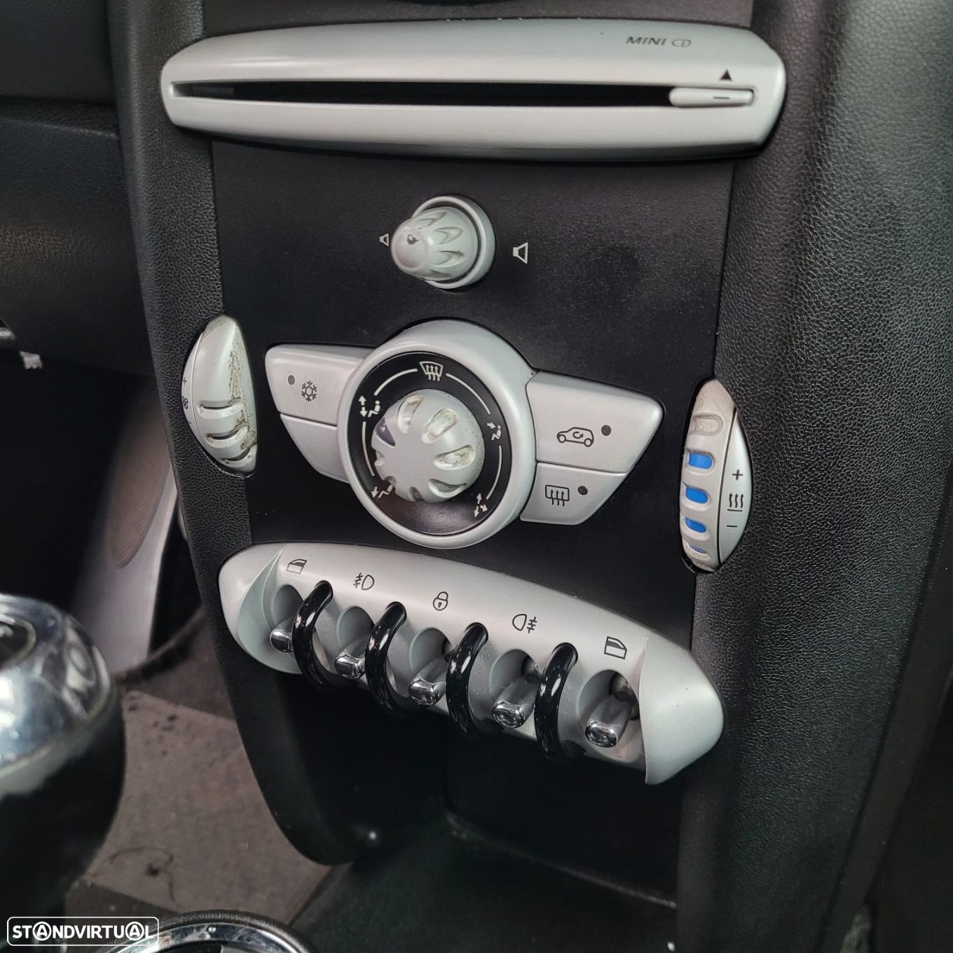 MINI 3 Portas One 1.4 - 14