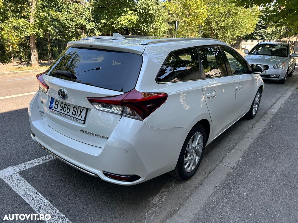 Toyota Auris 1.8 L VVT-i Sol+ - 10