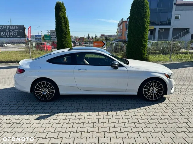 Mercedes-Benz Klasa C 300 Coupe 9G-TRONIC - 2