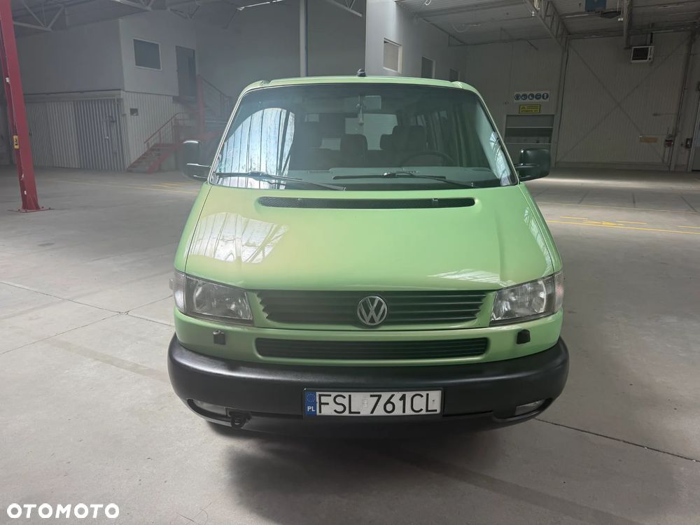 Volkswagen Caravelle - 3