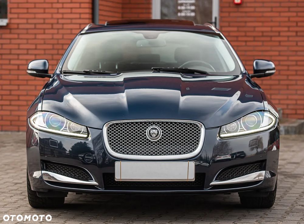 Jaguar XF 2.2 D Luxury - 4