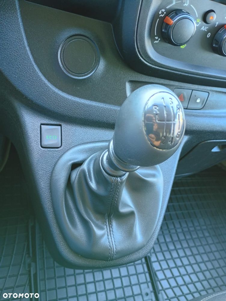 Renault Trafic - 15