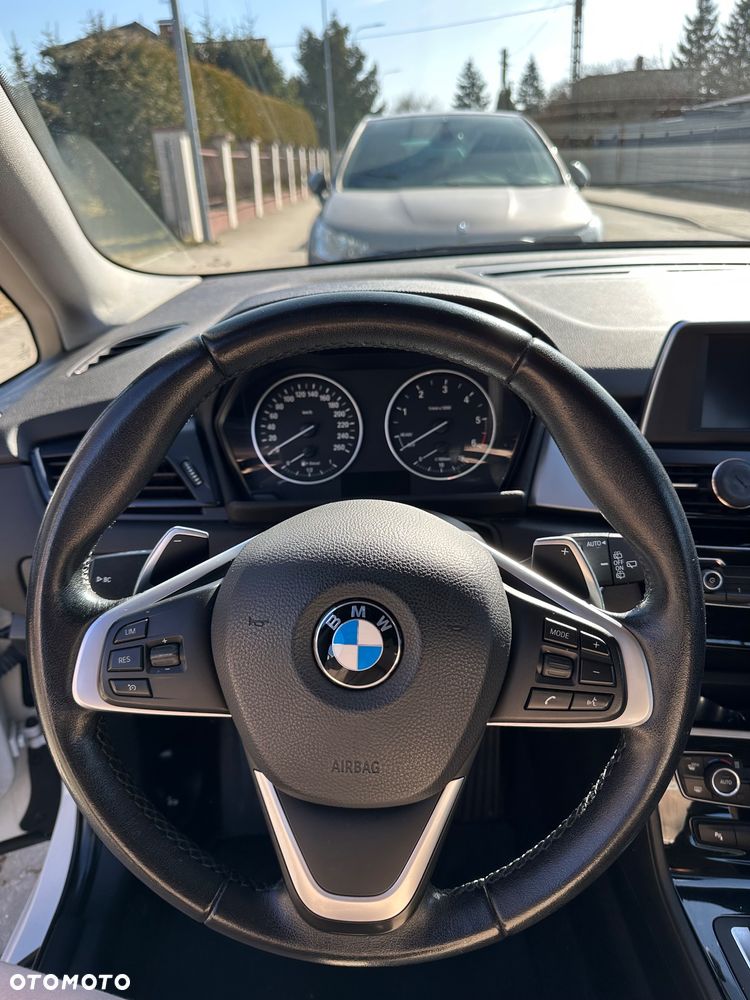 BMW Seria 2 218d - 14