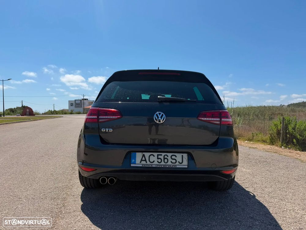 VW Golf - 28