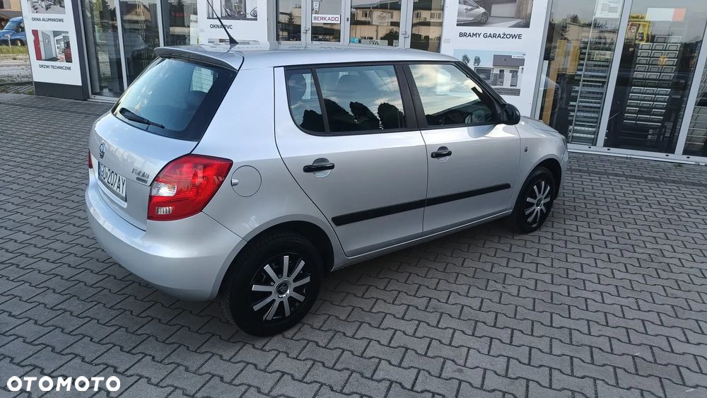 Skoda Fabia - 10