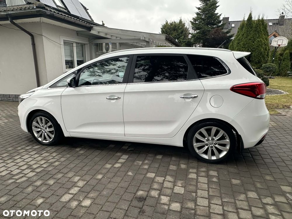 Kia Carens 1.7 CRDi 115 Dream Team Edition - 3