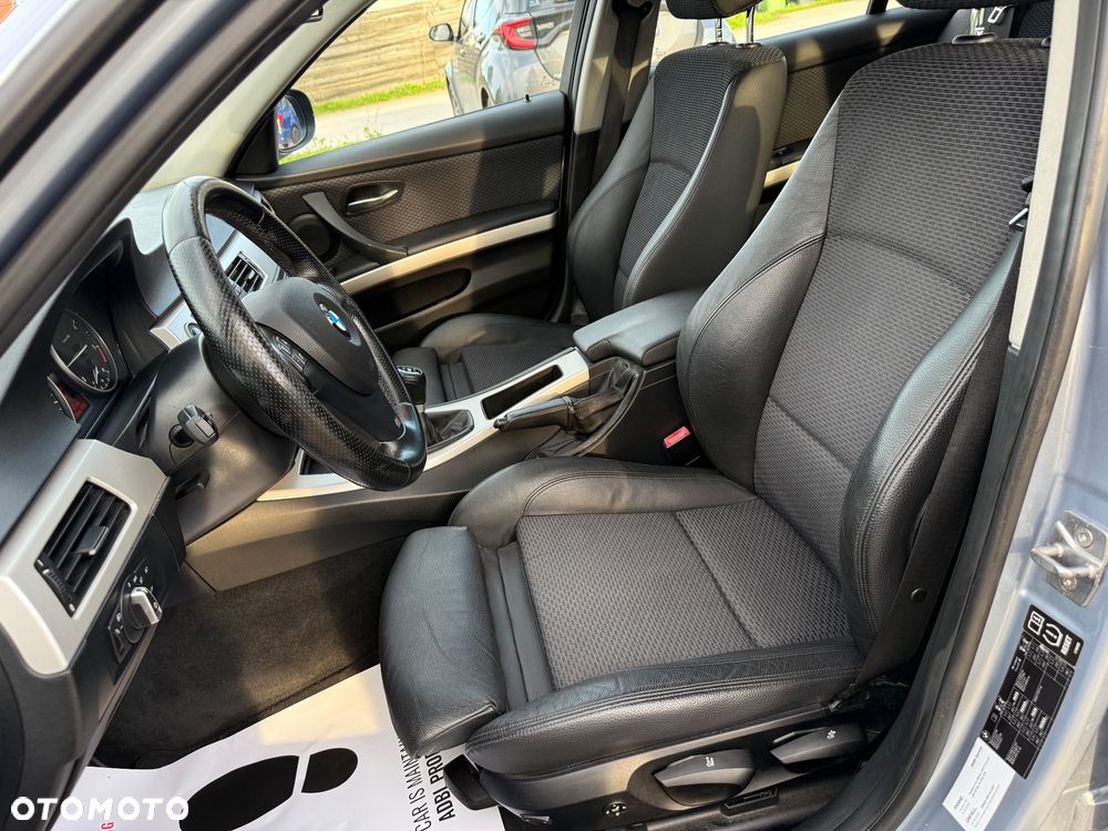 BMW Seria 3 318d Sport Line - 9