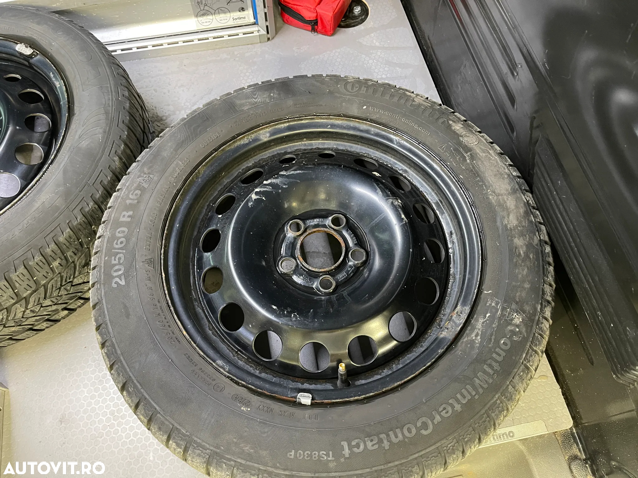Ford Transit Connect - 11
